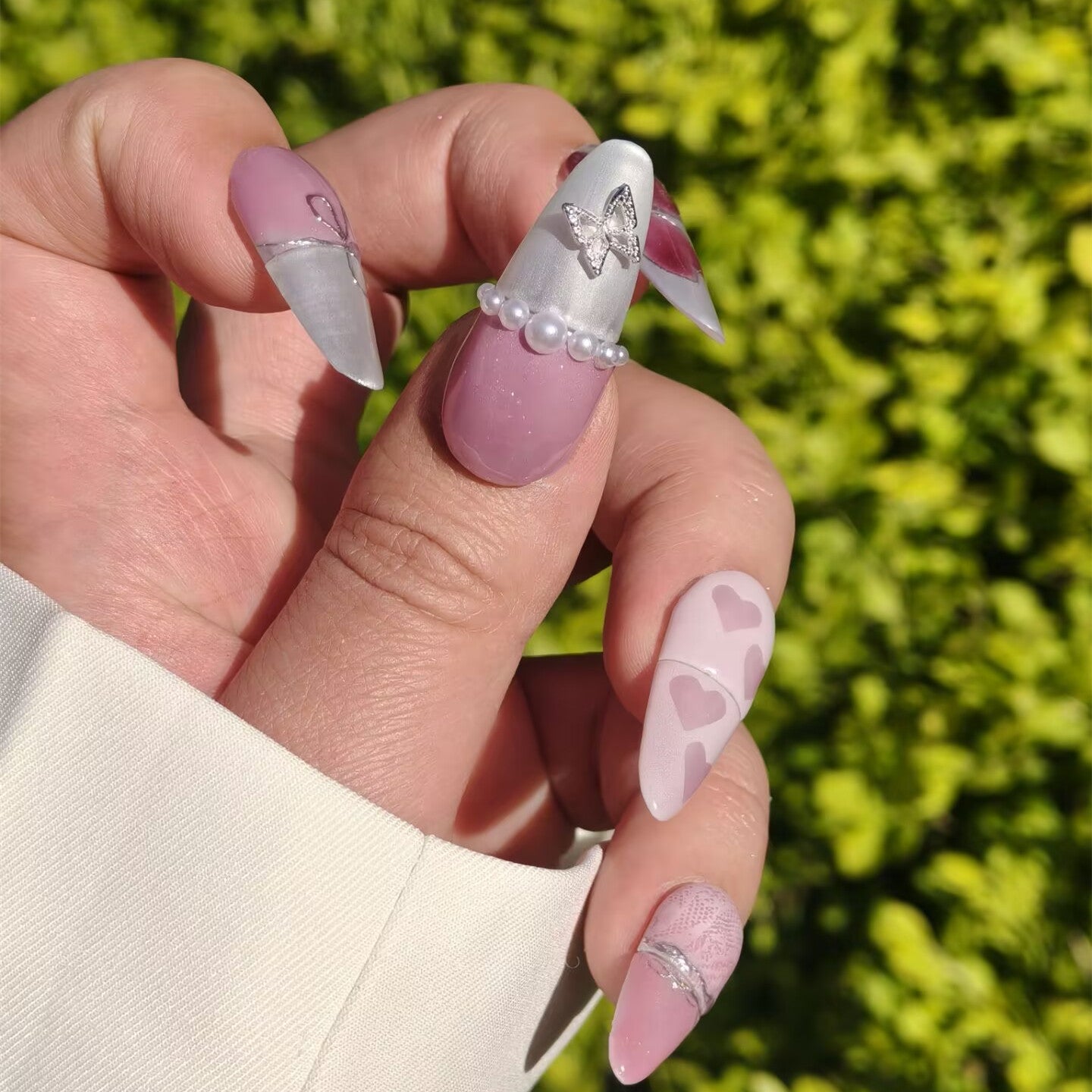 【PRE ORDER】🌸Petal Mist Timeless Almond Detachable Nails – Aurlyn Artistry