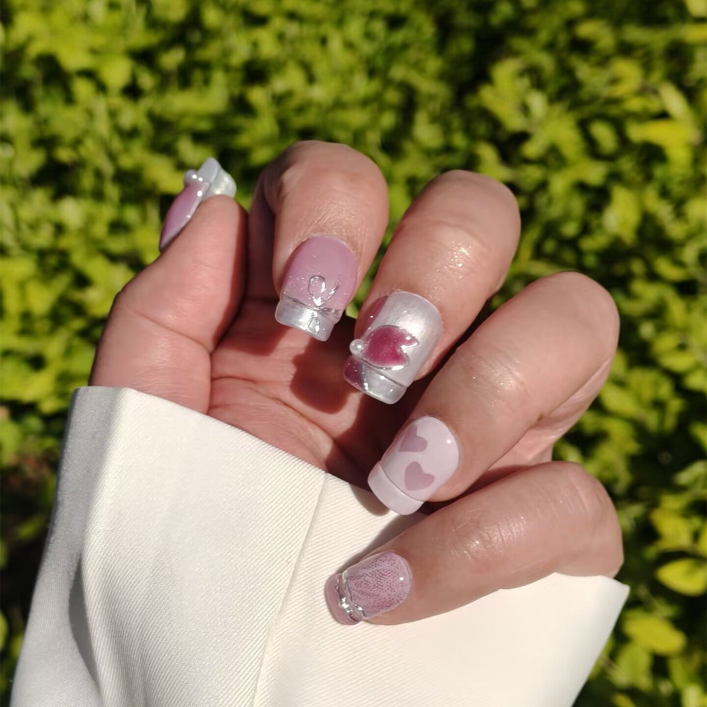 【PRE ORDER】🌸Petal Mist Timeless Almond Detachable Nails – Aurlyn Artistry